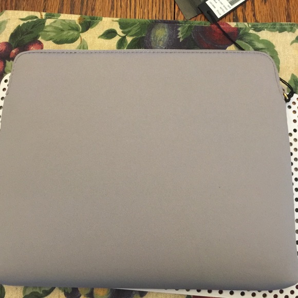 Marc by Marc Jacobs Gravel grey Neoprene IPad NEW - Picture 3 of 4
