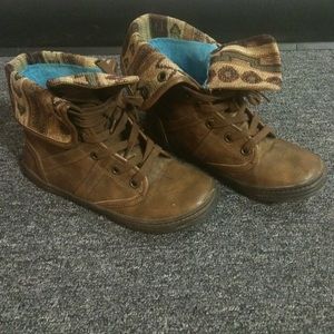 Women's blowfish boots