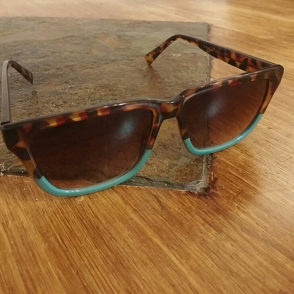 Cute two tone sunglasses