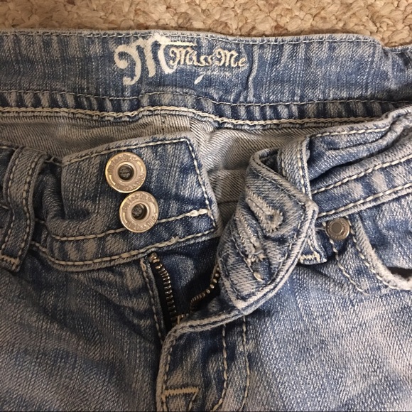 Miss Me Jean capris - Picture 2 of 4