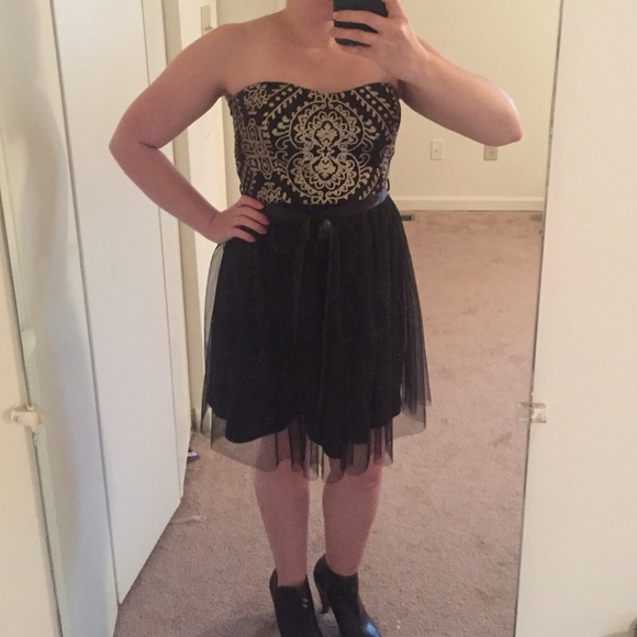 Sequined Little Black Dress - Picture 4 of 4