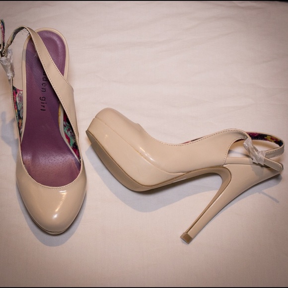 Sling back patent shoes