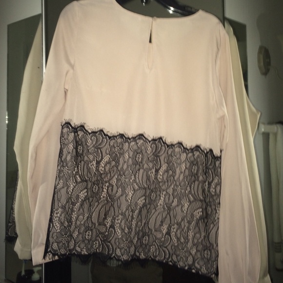 Blouse - Picture 2 of 3