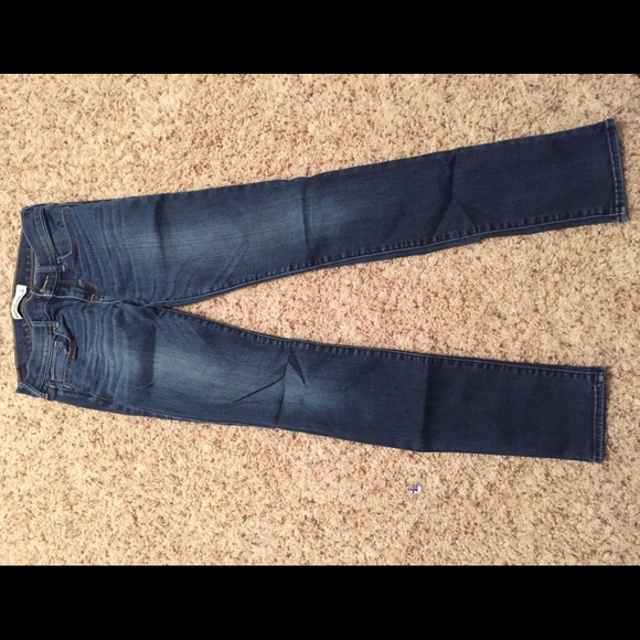 A&F MEDIUM WASH JEANS - Picture 1 of 1