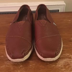 Tom's Leather slip ons