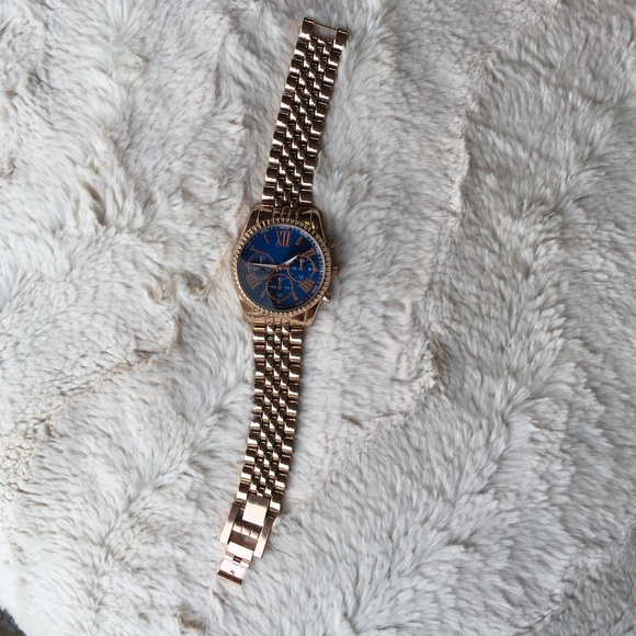 Brand new watch !!! Never used before!!!
