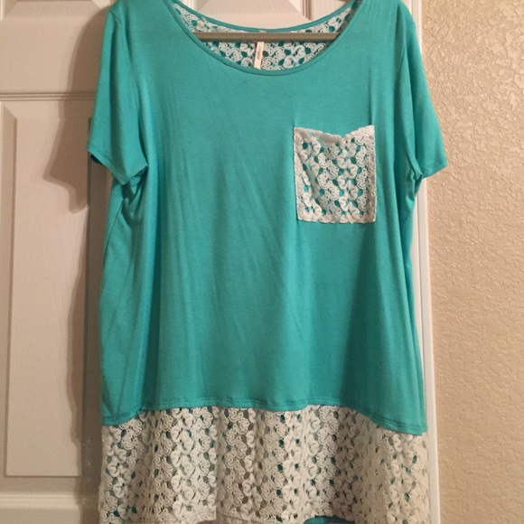 Super cute boutique top