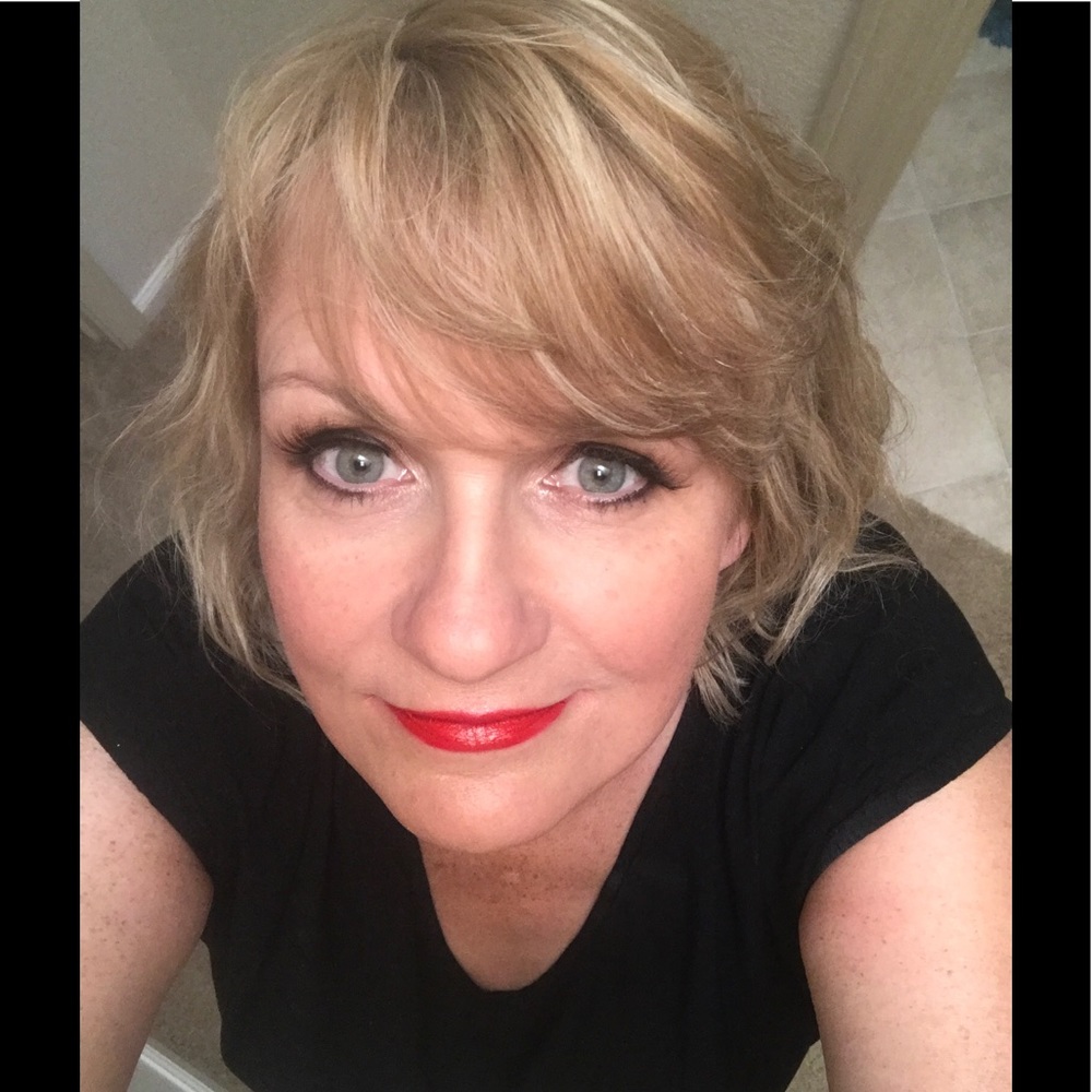 Meet your Posher, Pam