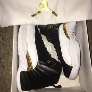Retro 12 wings size 8
