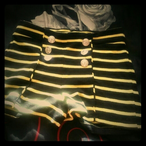 High Wasted Shorts