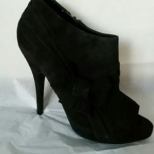 Aldo zip up Booties