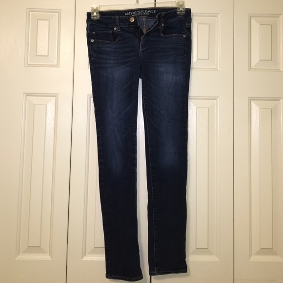 Skinny dark wash American eagle jeans