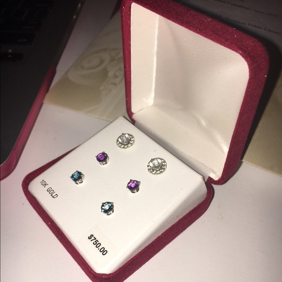 Diamond earrings - Picture 2 of 2