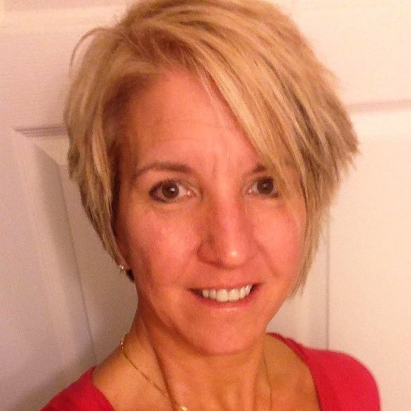 Meet your Posher, Beth - Picture 1 of 1