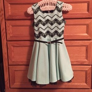 Girls dress