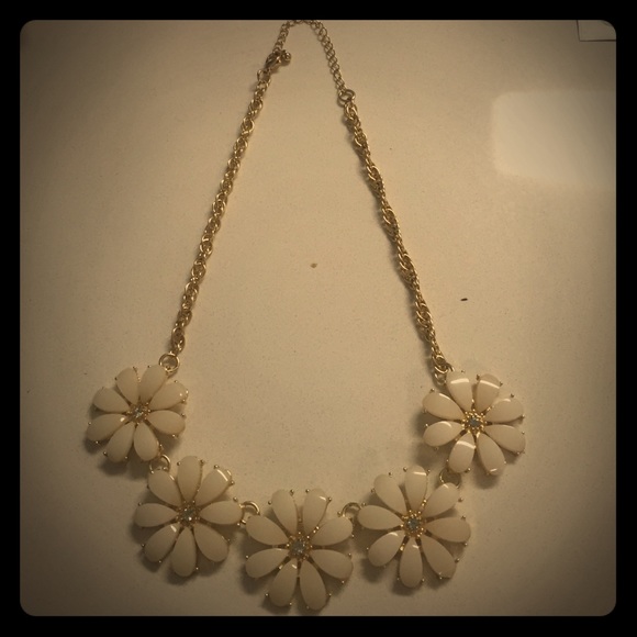Floral statement necklace