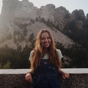 Meet your Posher, Julia