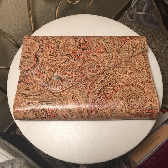 Paisley printed clutch
