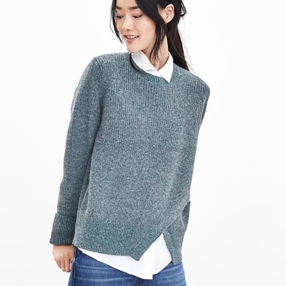 Banana Republic Cutout Front Crew Pullover