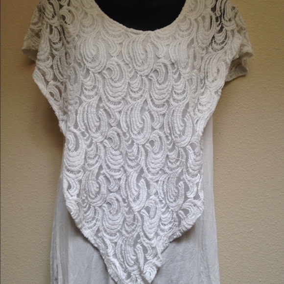 Large white loose fitted top.