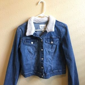 dark wash denim jacket with fur lined collar