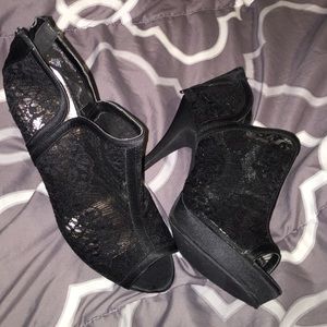 Deb: Lacey Black Heels