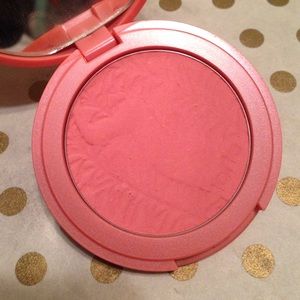 tarte Makeup - Tarte Amazonian clay blush in Blissful tarte Makeup - Tarte Amazonian clay blush in Blissful