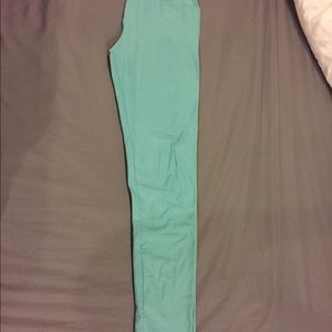 OS LULAROE LEGGINGS!