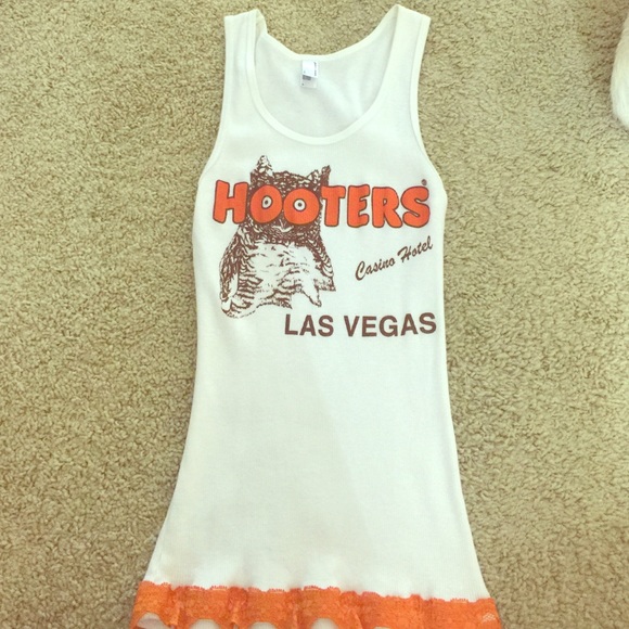 Hooters tank