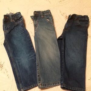 3 pairs of toddlers jeans