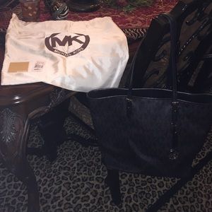 ❗️REDUCED❗️Michael Kors Jet Set Travel Tote