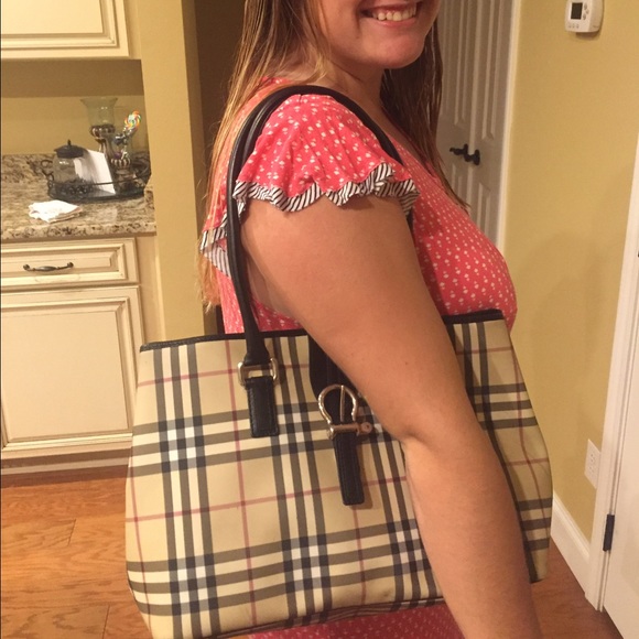 Extra pics of Burberry
