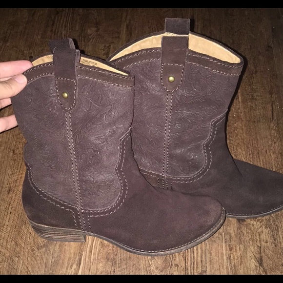 Fossil Cowgirl Boots