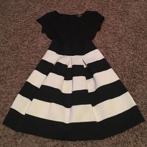 Beautiful black & white dress