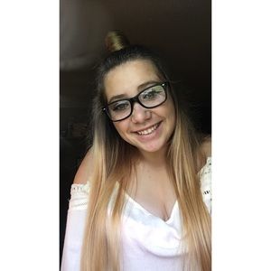 Meet your Posher, Haylee