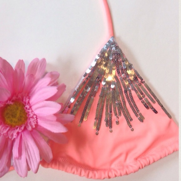 Sequence Victoria's Secret bikini - Picture 4 of 4