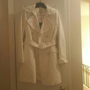 The limited scandal collection trench coat