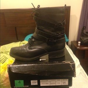 Black boots. Torrid. 11w