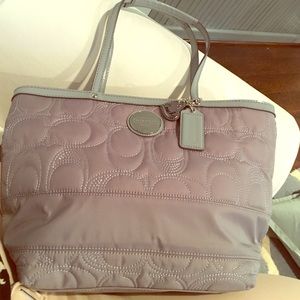Light grey Coach tote
