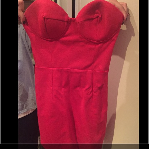 Bustier strapless dress.