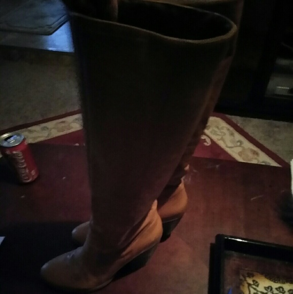 Boots - Picture 2 of 3