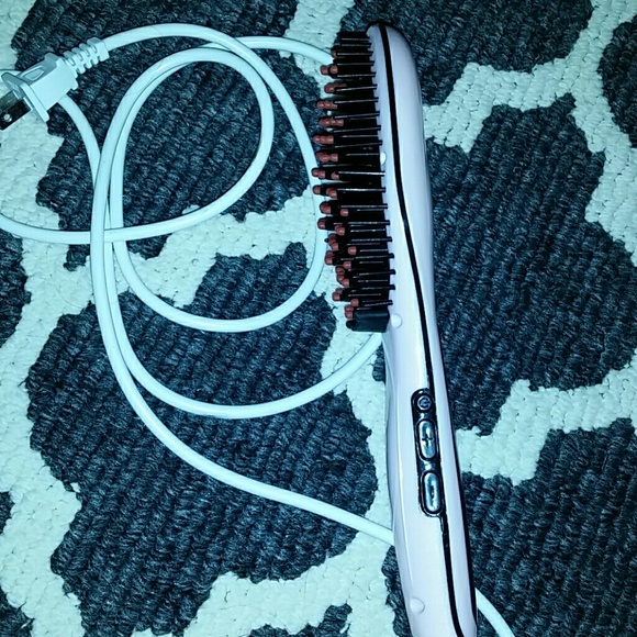 Hair Straightening Brush - Picture 3 of 3