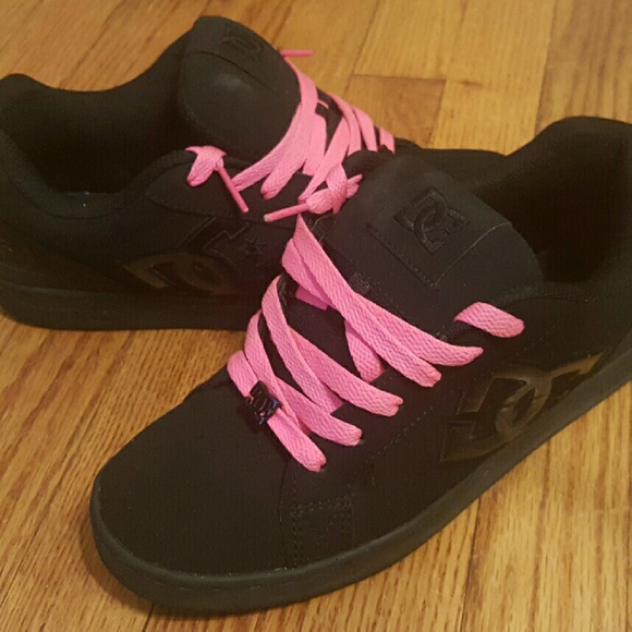DC graffik skater shoes