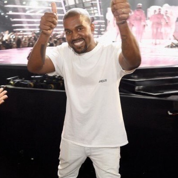 Meet your Posher, Katie - Picture 1 of 1