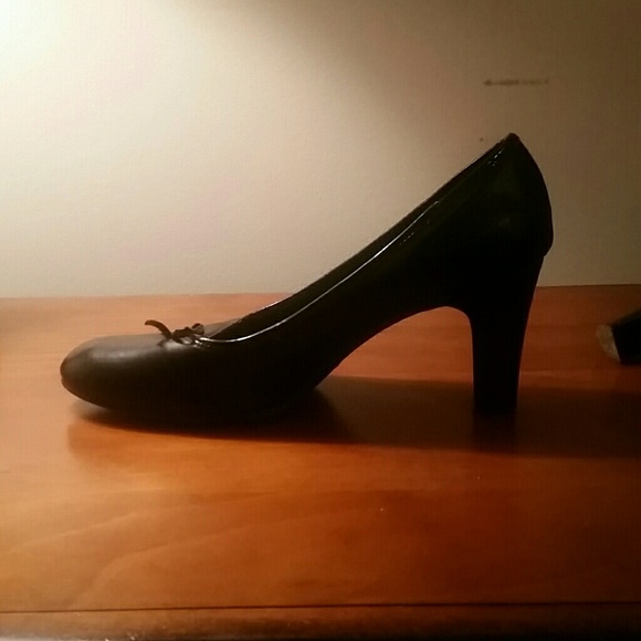 Predictions Heels - Picture 2 of 2