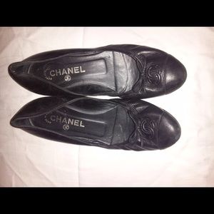 Chanel black ballet flats
