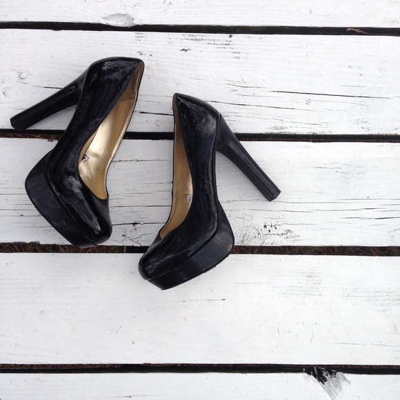 Black high heels🎩