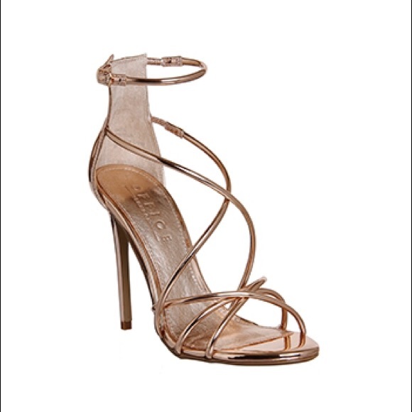 Angel Tubular Strap Sandals
Rose Gold
