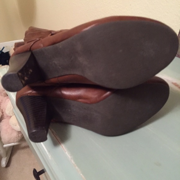 Brown boots - Picture 3 of 3