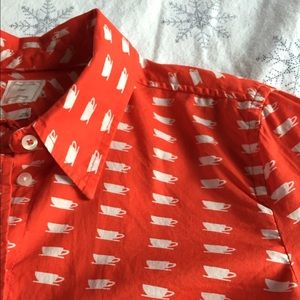 Gap coffee cup printed top